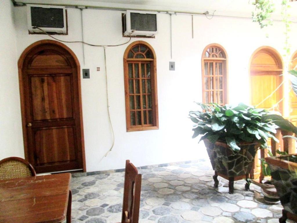 חיליטלה Hotel Guzman מראה חיצוני תמונה